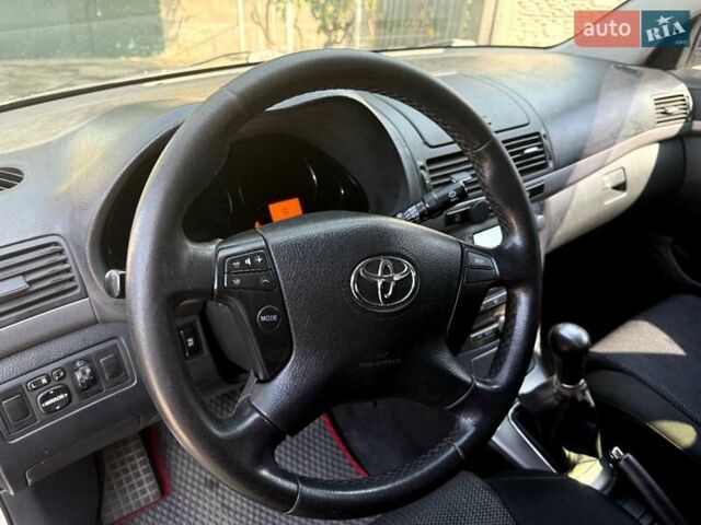 Сірий Тойота Авенсіс, об'ємом двигуна 1.79 л та пробігом 281 тис. км за 6500 $, фото 6 на Automoto.ua