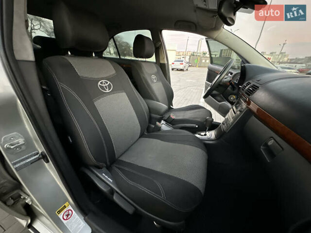 Серый Тойота Авенсис, объемом двигателя 1.79 л и пробегом 200 тыс. км за 5000 $, фото 33 на Automoto.ua
