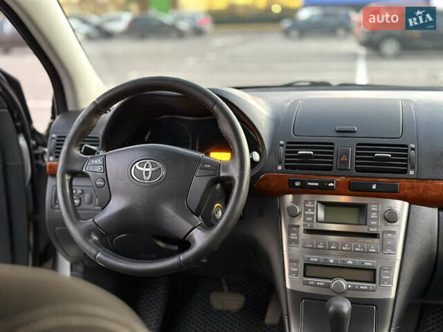 Серый Тойота Авенсис, объемом двигателя 1.79 л и пробегом 200 тыс. км за 5000 $, фото 43 на Automoto.ua