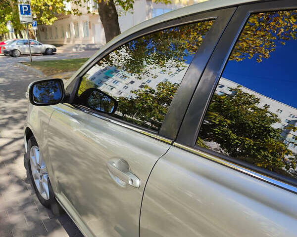 Сірий Тойота Авенсіс, об'ємом двигуна 1.8 л та пробігом 316 тис. км за 6900 $, фото 8 на Automoto.ua