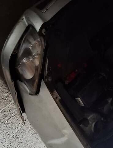 Серый Тойота Авенсис, объемом двигателя 1.6 л и пробегом 320 тыс. км за 2500 $, фото 7 на Automoto.ua