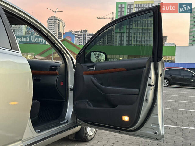 Серый Тойота Авенсис, объемом двигателя 1.79 л и пробегом 200 тыс. км за 5000 $, фото 30 на Automoto.ua