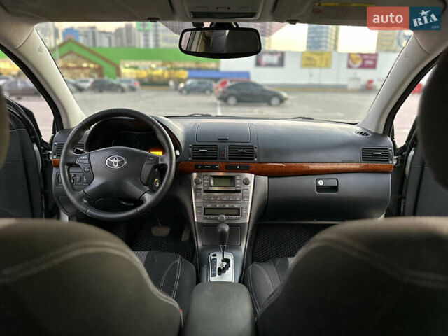 Серый Тойота Авенсис, объемом двигателя 1.79 л и пробегом 200 тыс. км за 5000 $, фото 29 на Automoto.ua