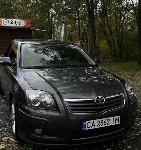 Серый Тойота Авенсис, объемом двигателя 2 л и пробегом 220 тыс. км за 7500 $, фото 8 на Automoto.ua