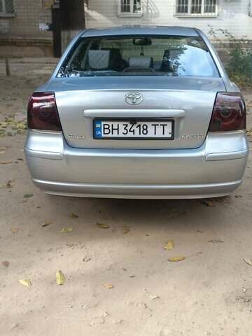Серый Тойота Авенсис, объемом двигателя 1.8 л и пробегом 250 тыс. км за 6300 $, фото 1 на Automoto.ua