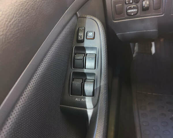 Сірий Тойота Авенсіс, об'ємом двигуна 1.8 л та пробігом 316 тис. км за 6900 $, фото 81 на Automoto.ua