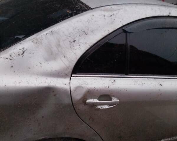 Серый Тойота Авенсис, объемом двигателя 1.6 л и пробегом 320 тыс. км за 2500 $, фото 8 на Automoto.ua