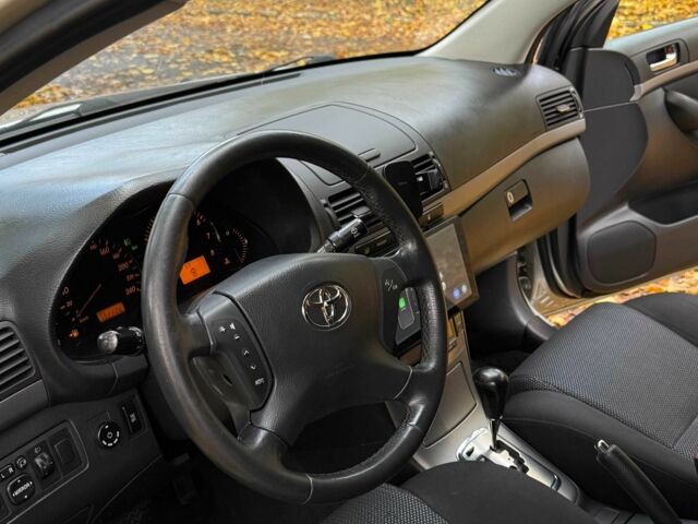 Серый Тойота Авенсис, объемом двигателя 1.8 л и пробегом 192 тыс. км за 8500 $, фото 13 на Automoto.ua
