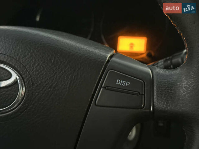 Серый Тойота Авенсис, объемом двигателя 1.79 л и пробегом 200 тыс. км за 5000 $, фото 46 на Automoto.ua