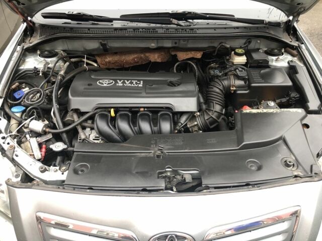 Серый Тойота Авенсис, объемом двигателя 1.8 л и пробегом 360 тыс. км за 6000 $, фото 3 на Automoto.ua