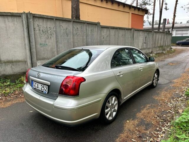 Серый Тойота Авенсис, объемом двигателя 2 л и пробегом 222 тыс. км за 2088 $, фото 3 на Automoto.ua