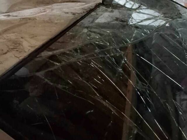 Сірий Тойота Авенсіс, об'ємом двигуна 1.6 л та пробігом 320 тис. км за 2500 $, фото 12 на Automoto.ua