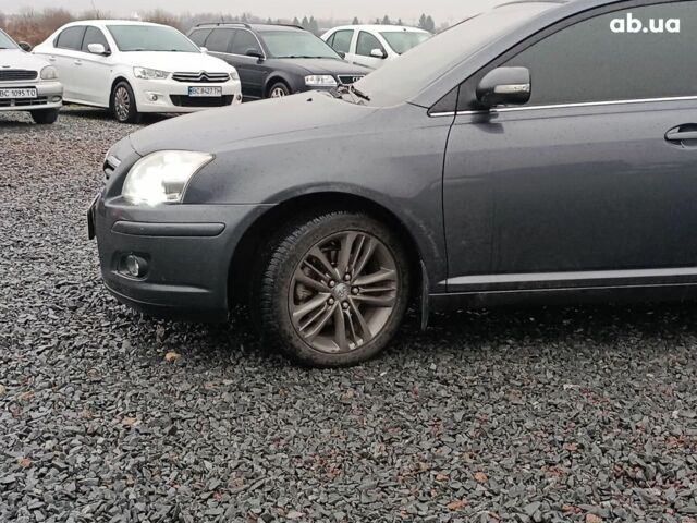 Серый Тойота Авенсис, объемом двигателя 2.2 л и пробегом 280 тыс. км за 7440 $, фото 2 на Automoto.ua