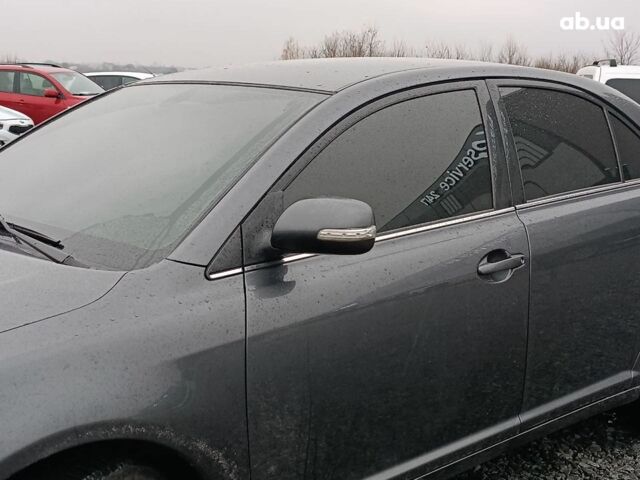 Серый Тойота Авенсис, объемом двигателя 2.2 л и пробегом 280 тыс. км за 7440 $, фото 3 на Automoto.ua