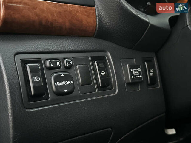 Серый Тойота Авенсис, объемом двигателя 1.79 л и пробегом 200 тыс. км за 5000 $, фото 42 на Automoto.ua