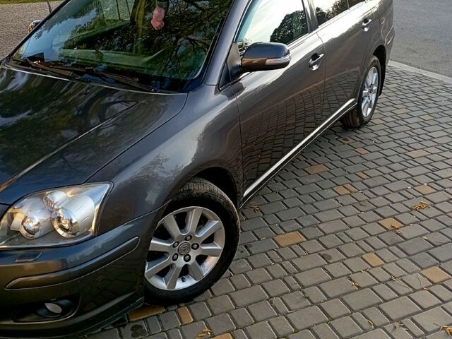 Сірий Тойота Авенсіс, об'ємом двигуна 2.2 л та пробігом 326 тис. км за 7200 $, фото 1 на Automoto.ua