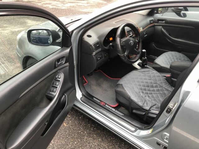 Серый Тойота Авенсис, объемом двигателя 1.8 л и пробегом 360 тыс. км за 6000 $, фото 8 на Automoto.ua
