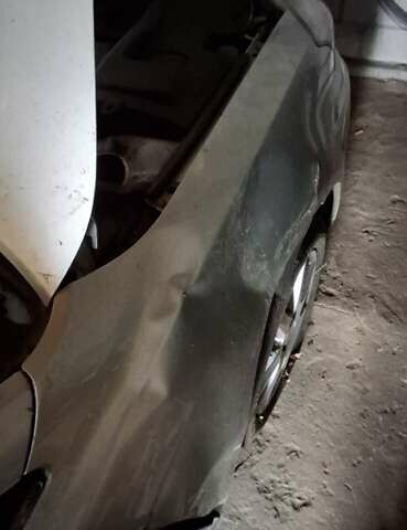 Серый Тойота Авенсис, объемом двигателя 1.6 л и пробегом 320 тыс. км за 2500 $, фото 9 на Automoto.ua