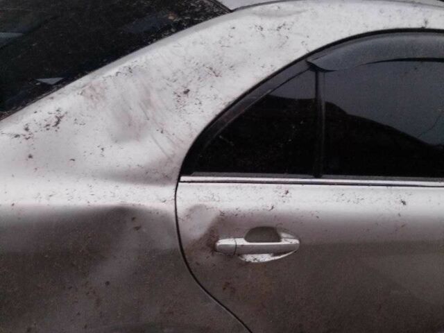 Сірий Тойота Авенсіс, об'ємом двигуна 1.6 л та пробігом 320 тис. км за 2500 $, фото 5 на Automoto.ua