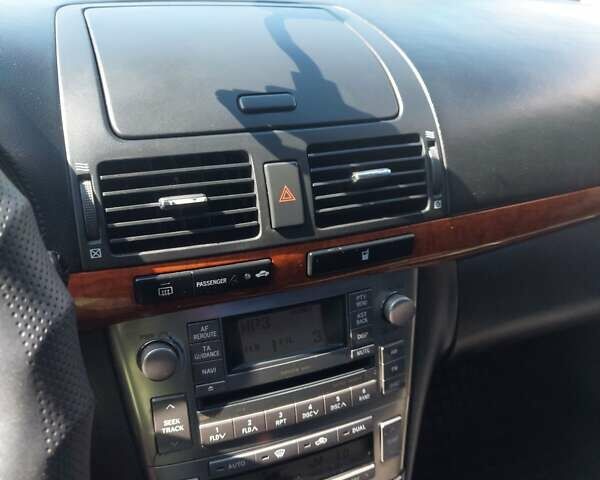 Серый Тойота Авенсис, объемом двигателя 1.79 л и пробегом 190 тыс. км за 4399 $, фото 12 на Automoto.ua
