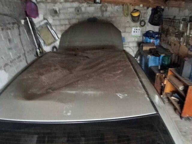 Сірий Тойота Авенсіс, об'ємом двигуна 1.6 л та пробігом 320 тис. км за 2500 $, фото 8 на Automoto.ua