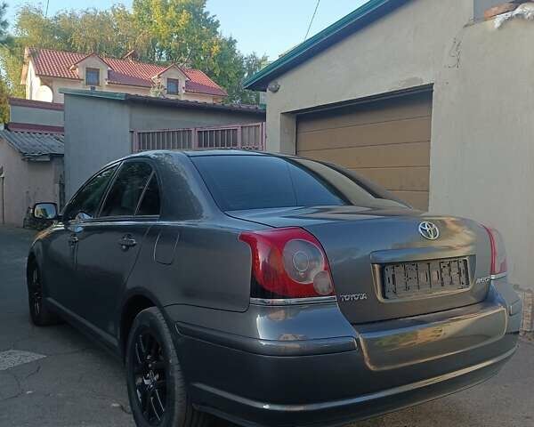 Серый Тойота Авенсис, объемом двигателя 1.8 л и пробегом 264 тыс. км за 6300 $, фото 4 на Automoto.ua
