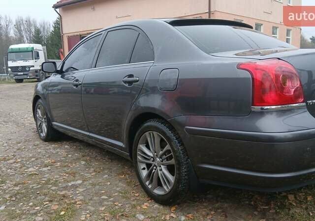Серый Тойота Авенсис, объемом двигателя 2.2 л и пробегом 288 тыс. км за 7400 $, фото 5 на Automoto.ua