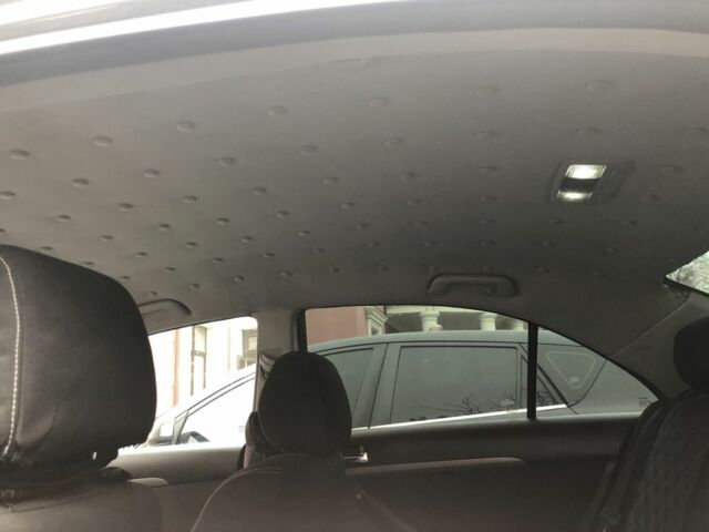 Серый Тойота Авенсис, объемом двигателя 1.8 л и пробегом 360 тыс. км за 6000 $, фото 4 на Automoto.ua