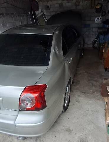 Серый Тойота Авенсис, объемом двигателя 1.6 л и пробегом 320 тыс. км за 2500 $, фото 2 на Automoto.ua