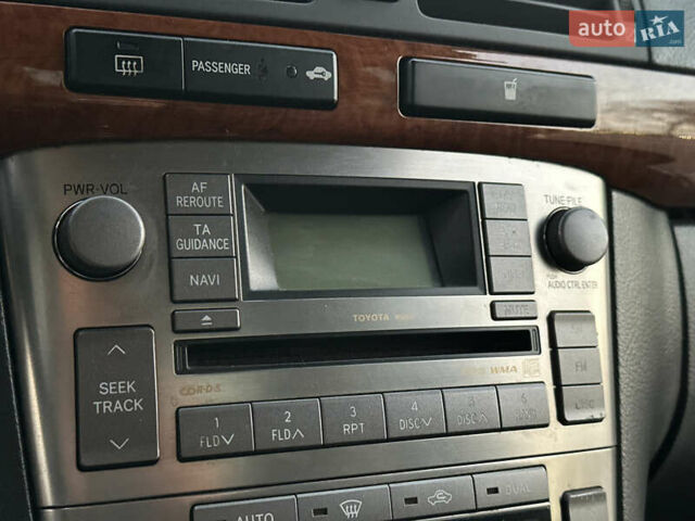 Серый Тойота Авенсис, объемом двигателя 1.79 л и пробегом 200 тыс. км за 5000 $, фото 50 на Automoto.ua