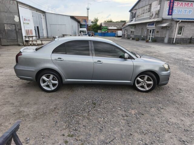 Серый Тойота Авенсис, объемом двигателя 2.2 л и пробегом 306 тыс. км за 6300 $, фото 1 на Automoto.ua