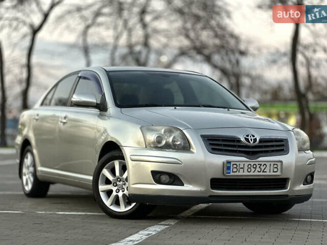 Серый Тойота Авенсис, объемом двигателя 1.79 л и пробегом 200 тыс. км за 5000 $, фото 5 на Automoto.ua
