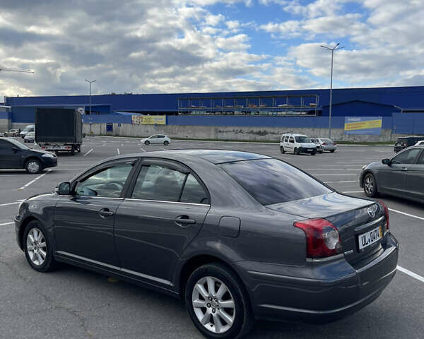 Серый Тойота Авенсис, объемом двигателя 1.8 л и пробегом 204 тыс. км за 6650 $, фото 2 на Automoto.ua
