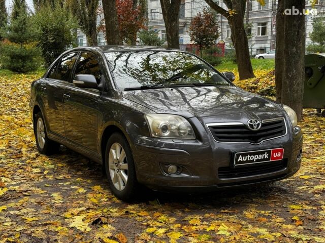 Серый Тойота Авенсис, объемом двигателя 2 л и пробегом 127 тыс. км за 7490 $, фото 2 на Automoto.ua
