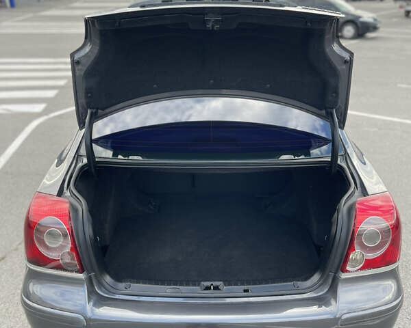 Серый Тойота Авенсис, объемом двигателя 1.8 л и пробегом 204 тыс. км за 6650 $, фото 16 на Automoto.ua