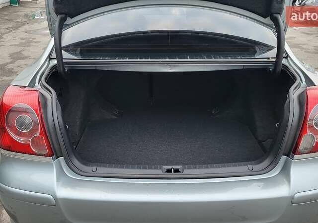 Серый Тойота Авенсис, объемом двигателя 2 л и пробегом 286 тыс. км за 7500 $, фото 24 на Automoto.ua