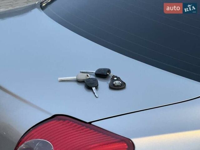 Серый Тойота Авенсис, объемом двигателя 1.6 л и пробегом 300 тыс. км за 5250 $, фото 28 на Automoto.ua