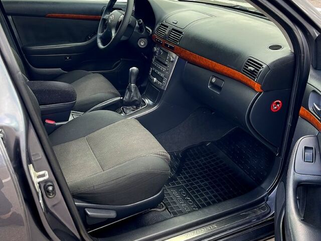 Сірий Тойота Авенсіс, об'ємом двигуна 1.8 л та пробігом 204 тис. км за 6650 $, фото 6 на Automoto.ua