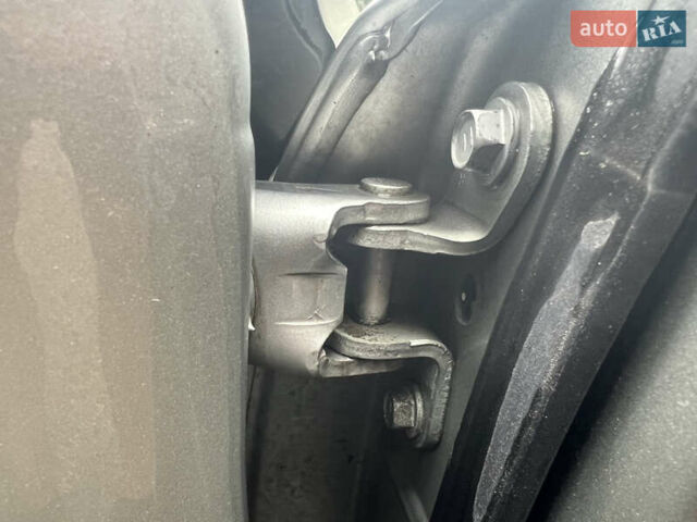 Серый Тойота Авенсис, объемом двигателя 1.8 л и пробегом 225 тыс. км за 7950 $, фото 61 на Automoto.ua