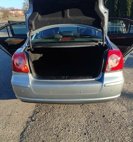 Сірий Тойота Авенсіс, об'ємом двигуна 1.8 л та пробігом 286 тис. км за 7000 $, фото 6 на Automoto.ua