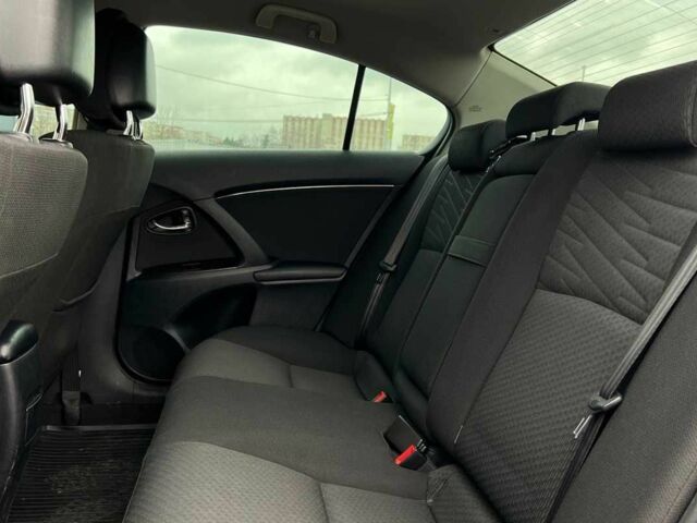 Серый Тойота Авенсис, объемом двигателя 2 л и пробегом 230 тыс. км за 9400 $, фото 16 на Automoto.ua