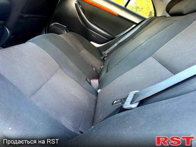 Серый Тойота Авенсис, объемом двигателя 1.8 л и пробегом 170 тыс. км за 6500 $, фото 7 на Automoto.ua