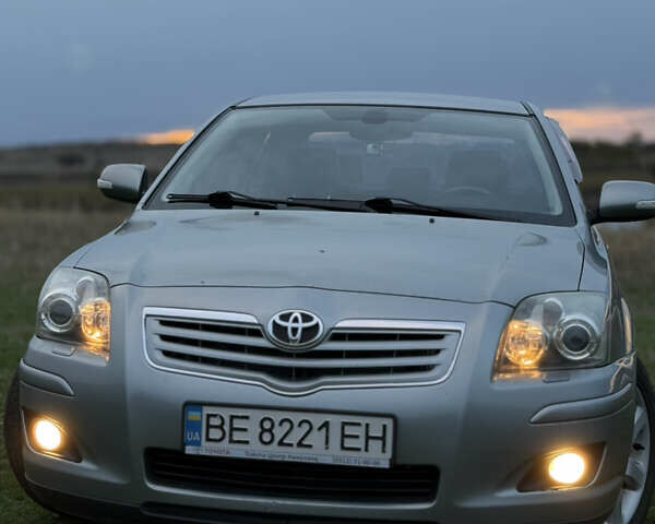 Серый Тойота Авенсис, объемом двигателя 2 л и пробегом 358 тыс. км за 7399 $, фото 9 на Automoto.ua