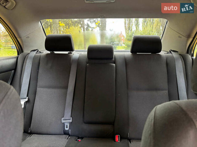 Серый Тойота Авенсис, объемом двигателя 2 л и пробегом 127 тыс. км за 7490 $, фото 15 на Automoto.ua