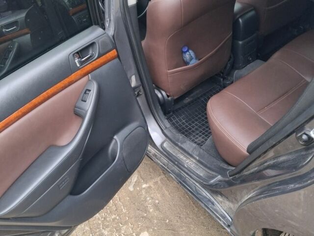 Сірий Тойота Авенсіс, об'ємом двигуна 2 л та пробігом 245 тис. км за 6200 $, фото 1 на Automoto.ua