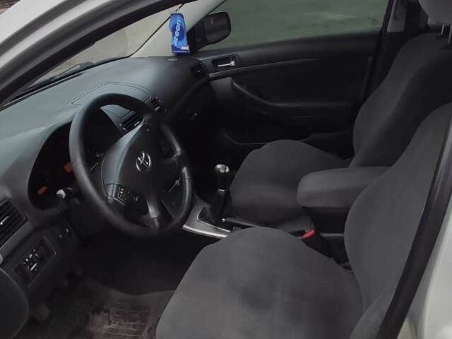 Серый Тойота Авенсис, объемом двигателя 0 л и пробегом 835 тыс. км за 4496 $, фото 2 на Automoto.ua