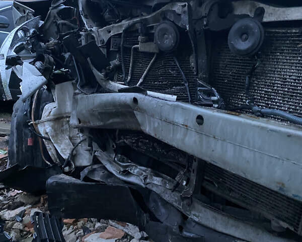 Серый Тойота Авенсис, объемом двигателя 1.8 л и пробегом 210 тыс. км за 1900 $, фото 4 на Automoto.ua