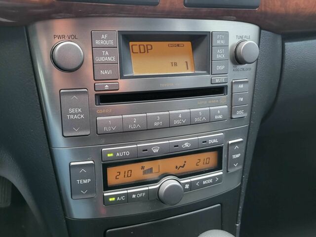 Сірий Тойота Авенсіс, об'ємом двигуна 2 л та пробігом 286 тис. км за 7500 $, фото 6 на Automoto.ua