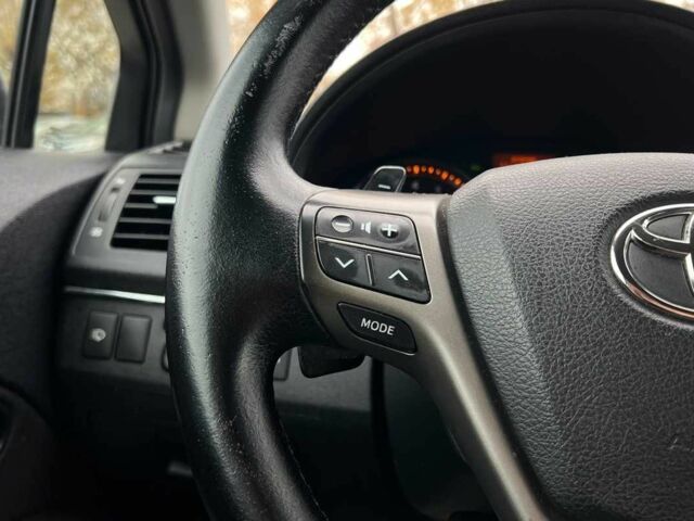 Серый Тойота Авенсис, объемом двигателя 2 л и пробегом 230 тыс. км за 9400 $, фото 8 на Automoto.ua