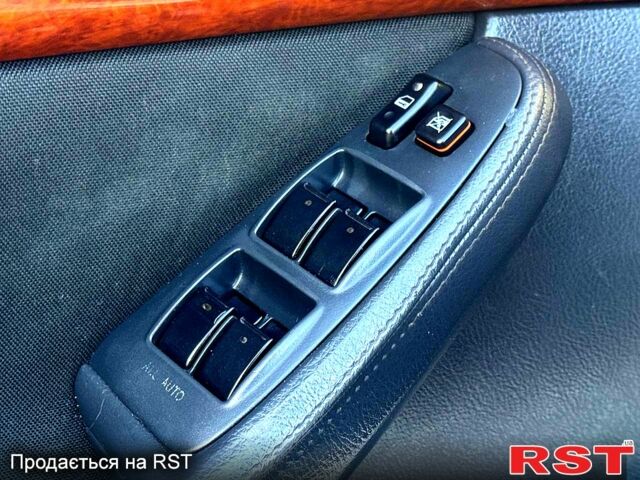 Серый Тойота Авенсис, объемом двигателя 1.8 л и пробегом 170 тыс. км за 6500 $, фото 5 на Automoto.ua